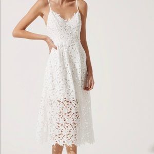 ASTR The Label
Lace A Line Midi Dress - white